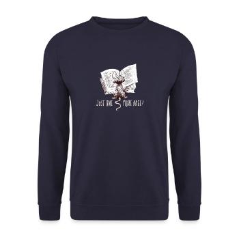 Nur noch eine Seite I Buch Maus I Leseratte Fun - Unisex Pullover - Navy - Vorne - Alina (178cm) & Michal (187cm)