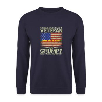 Grand-père Vétéran Style de vie Cool Military Ges - Sweat-shirt Unisexe - marine - Devant - Alina (178cm) & Michal (187cm)