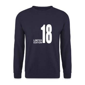 18. Geburtstag 18 Jahre präsentieren - Unisex Pullover - Navy - Vorne - Alina (178cm) & Michal (187cm)