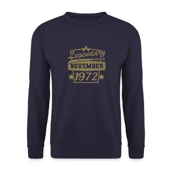 Legendär seit November 1972 Retro Sprüche 50. - Unisex Pullover - Navy - Vorne - Alina (178cm) & Michal (187cm)