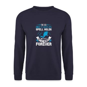 Das Meer, sobald es seinen Zauber ausspricht, hält einen in - Unisex Pullover - Navy - Vorne - Alina (178cm) & Michal (187cm)