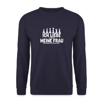 Ich liebe es wenn meine Frau mich Schach spielen - Unisex Pullover - Navy - Vorne - Alina (178cm) & Michal (187cm)