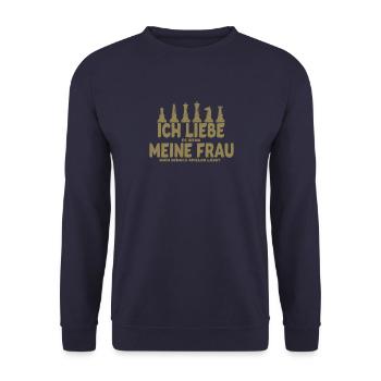 Ich liebe es wenn meine Frau mich Schach spielen - Unisex Pullover - Navy - Vorne - Alina (178cm) & Michal (187cm)