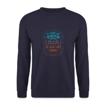 Il m’a fallu 80 ans Adult Humor Spr - Sweat-shirt Unisexe - marine - Devant - Alina (178cm) & Michal (187cm)