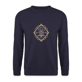 Jahrgang 1973 Sprüche gereift zur perfektion - Unisex Pullover - Navy - Vorne - Alina (178cm) & Michal (187cm)