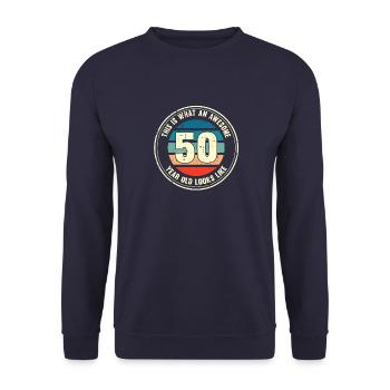 50. Geburtstag so sieht man mit 50 Retro Geschenk - Unisex Pullover - Navy - Vorne - Alina (178cm) & Michal (187cm)