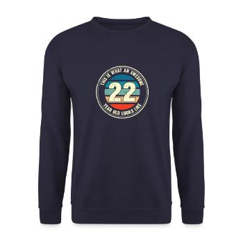 22e anniversaire pour que vous voyiez avec 22 cadeaux rétro - Sweat-shirt Unisexe - marine - Devant - Alina (178cm) & Michal (187cm)