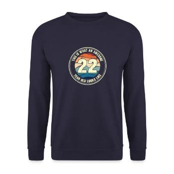 22e anniversaire pour que vous voyiez avec 22 cadeaux rétro - Sweat-shirt Unisexe - marine - Devant - Alina (178cm) & Michal (187cm)