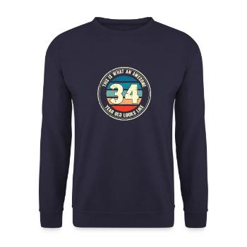 34e anniversaire pour que vous voyiez avec 34 cadeaux rétro - Sweat-shirt Unisexe - marine - Devant - Alina (178cm) & Michal (187cm)