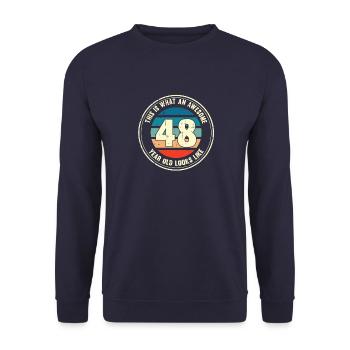 48e anniversaire donc vous voyez avec 48 cadeau rétro - Sweat-shirt Unisexe - marine - Devant - Alina (178cm) & Michal (187cm)
