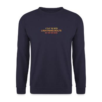 Ich spiele Fangen mit Lightning Bolt So weit, so gutes Wortspiel - Unisex Pullover - Navy - Vorne - Alina (178cm) & Michal (187cm)