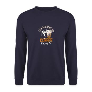 This Kid Runs On Coffee and Kung Fu Vintage Spruch - Unisex Pullover - Navy - Vorne - Alina (178cm) & Michal (187cm)