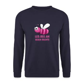 Les-Bee-An gegen rechts Gay Lesben Biene - Unisex Pullover - Navy - Vorne - Alina (178cm) & Michal (187cm)