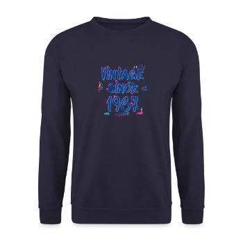 Vintage 1967 Graffiti Glitch - 58 ans de style - Sweat-shirt Unisexe - marine - Devant - Alina (178cm) & Michal (187cm)