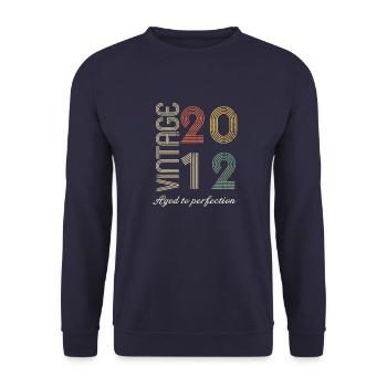 Geschenk zum 12-jährigen Jubiläum - 2012 - Unisex Pullover - Navy - Vorne - Alina (178cm) & Michal (187cm)
