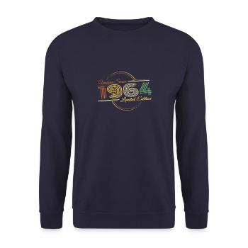 Jahrgang 1964 Geburtstag Retro Einzigartig - Unisex Pullover - Navy - Vorne - Alina (178cm) & Michal (187cm)