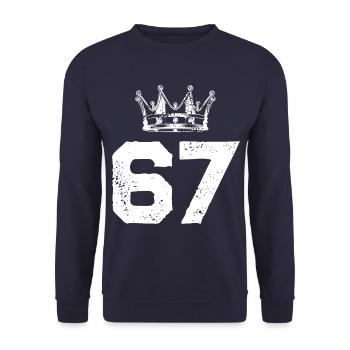 67 Number crown - Unisex Sweatshirt - navy - Front - Alina (178cm) & Michal (187cm)