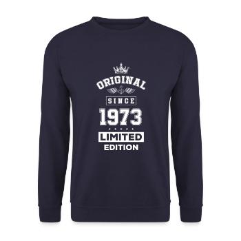 1973 limited edition Geburtstag - Unisex Pullover - Navy - Vorne - Alina (178cm) & Michal (187cm)