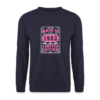 Vintage Né(e) en 1982 made in 1982 43 ans. Art_20 - Sweat-shirt Unisexe - marine - Devant - Alina (178cm) & Michal (187cm)