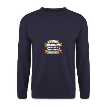 Was sie will 30. Hochzeitstag Perlenhochzeit - Unisex Pullover - Navy - Vorne - Alina (178cm) & Michal (187cm)