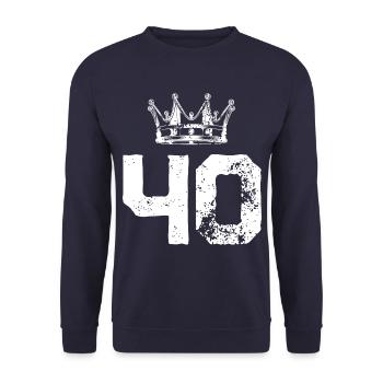 40 Zahl Krone - Unisex Pullover - Navy - Vorne - Alina (178cm) & Michal (187cm)
