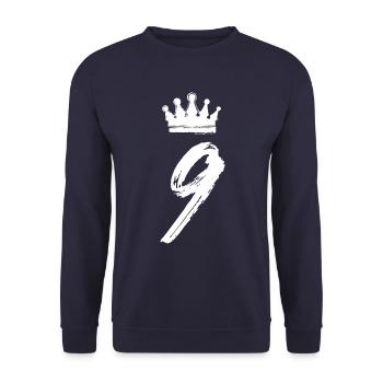 9 Zahl Krone - Unisex Pullover - Navy - Vorne - Alina (178cm) & Michal (187cm)