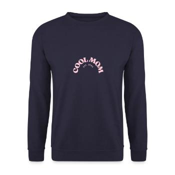 Cool Mom Est. 2024 - Unisex Pullover - Navy - Vorne - Alina (178cm) & Michal (187cm)