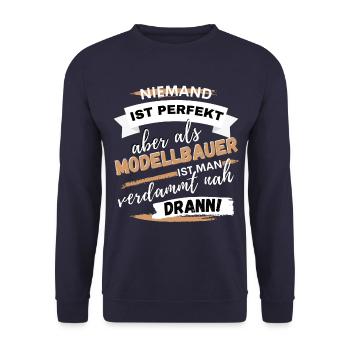 Niemand ist perfekt aber als Modellbauer... - Unisex Pullover - Navy - Vorne - Alina (178cm) & Michal (187cm)