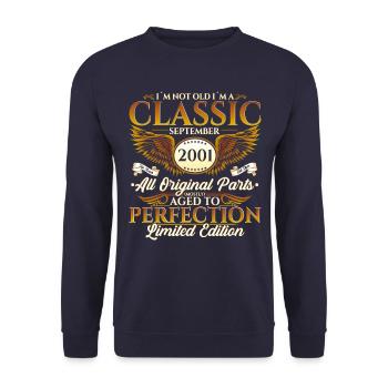 Né en 2001 Anniversaire Cadeau Hommes Septembre - Sweat-shirt Unisexe - marine - Devant - Alina (178cm) & Michal (187cm)