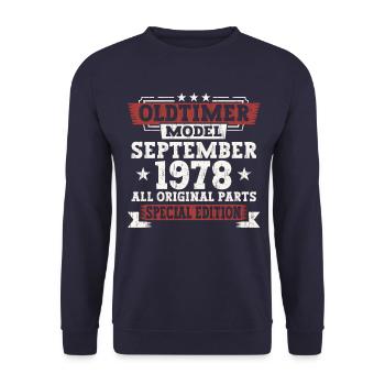 Oldtimer Septembre 1978 Cadeau de 44e anniversaire - Sweat-shirt Unisexe - marine - Devant - Alina (178cm) & Michal (187cm)