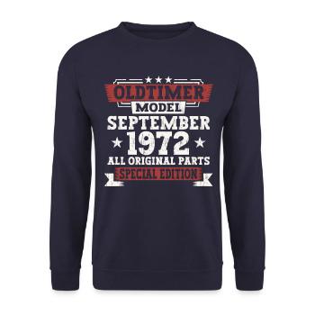 Oldtimer Septembre 1972 50e anniversaire Cadeau - Sweat-shirt Unisexe - marine - Devant - Alina (178cm) & Michal (187cm)