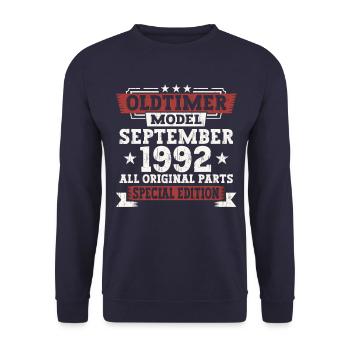 Oldtimer Septembre 1992 Cadeau de 30e anniversaire - Sweat-shirt Unisexe - marine - Devant - Alina (178cm) & Michal (187cm)