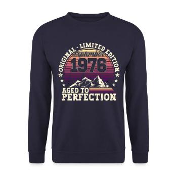 Original September 1976 46th Birthday Gift - Unisex Sweatshirt - navy - Front - Alina (178cm) & Michal (187cm)