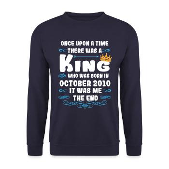 Es war einmal ein König. Oktober 2010 Geburtstag - Unisex Pullover - Navy - Vorne - Alina (178cm) & Michal (187cm)