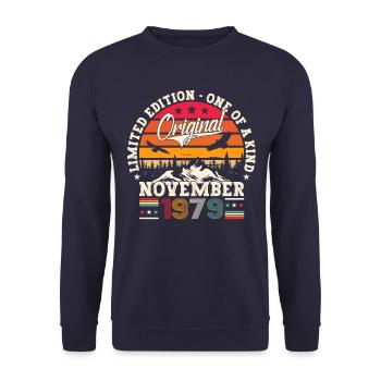 Original novembre 1979 Cadeau du 43e anniversaire - Sweat-shirt Unisexe - marine - Devant - Alina (178cm) & Michal (187cm)