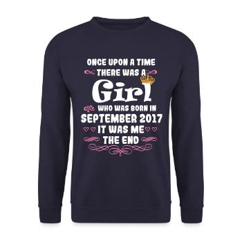 Es war einmal ein Mädchen. September 2017 Geburtst - Unisex Pullover - Navy - Vorne - Alina (178cm) & Michal (187cm)