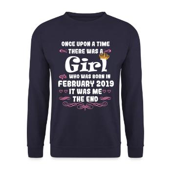 Es war einmal ein Mädchen. Februar 2019 Geburtstag - Unisex Pullover - Navy - Vorne - Alina (178cm) & Michal (187cm)