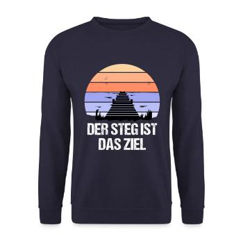 Der Steg ist das Ziel für Bootsfahrer und Kapitän - Unisex Pullover - Navy - Vorne - Alina (178cm) & Michal (187cm)