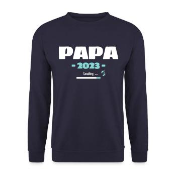 Papa Loading 2023 Werdender Papa Daddy Vater - Unisex Pullover - Navy - Vorne - Alina (178cm) & Michal (187cm)