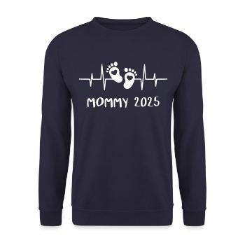 Mama 2025 Herzschlag - Das Mami Mom Muttertag - Unisex Pullover - Navy - Vorne - Alina (178cm) & Michal (187cm)
