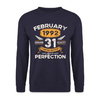 Né en 1992 Vintage 31ème anniversaire rétro - Sweat-shirt Unisexe - marine - Devant - Alina (178cm) & Michal (187cm)