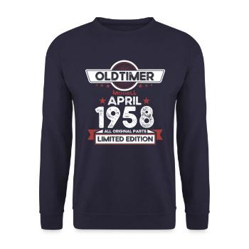 65. Geburtstag Mann Oldtimer April Jahrgang 1958 - Unisex Pullover - Navy - Vorne - Alina (178cm) & Michal (187cm)