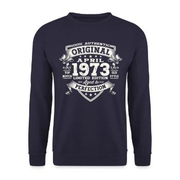 50e anniversaire homme April Né en 1973 Original - Sweat-shirt Unisexe - marine - Devant - Alina (178cm) & Michal (187cm)