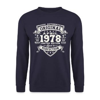 45e anniversaire homme April Né en 1978 Original - Sweat-shirt Unisexe - marine - Devant - Alina (178cm) & Michal (187cm)