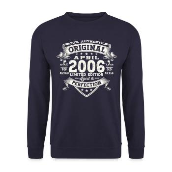 17th birthday man April Born 2006 Original - Unisex Sweatshirt - navy - Front - Alina (178cm) & Michal (187cm)