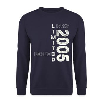 18th Birthday Man Woman May Vintage 2005 Vintage - Unisex Sweatshirt - navy - Front - Alina (178cm) & Michal (187cm)