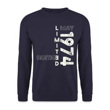 49th Birthday Man Legendary May Born 1974 - Unisex Sweatshirt - navy - Front - Alina (178cm) & Michal (187cm)