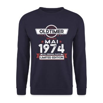 49. Geburtstag Mann Oldtimer Mai Jahrgang 1974 - Unisex Pullover - Navy - Vorne - Alina (178cm) & Michal (187cm)