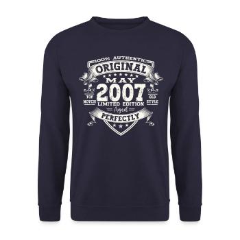 16th Birthday Man Original May Vintage 2007 - Unisex Sweatshirt - navy - Front - Alina (178cm) & Michal (187cm)