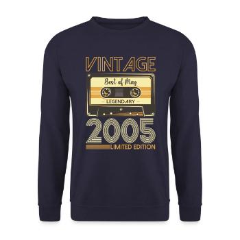 18 Birthday Man Woman Cassette May Vintage 2005 - Sweat-shirt Unisexe - marine - Devant - Alina (178cm) & Michal (187cm)